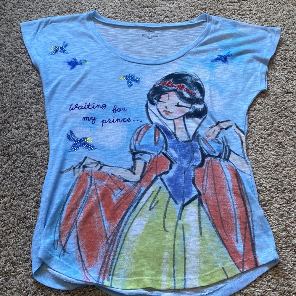 Snow White disney store tshirt small